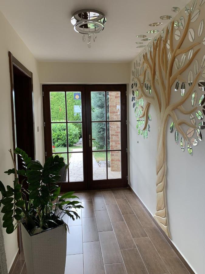 Villa Garden 佐洛埃格塞格 外观 照片