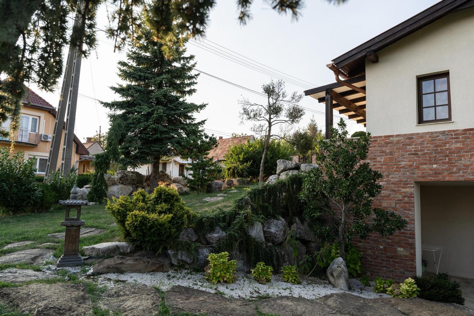 Villa Garden 佐洛埃格塞格 外观 照片